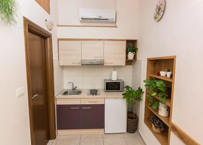 Garden House 3*