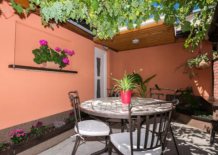 Garden House 3*