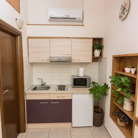 Garden House 3*