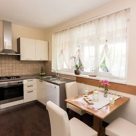 Garden House 3*