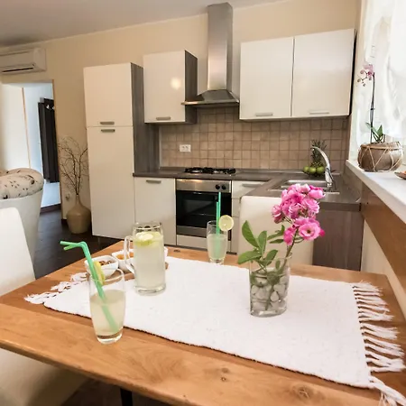 Garden House 3*