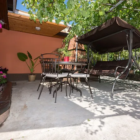 게스트하우스 Garden House 3*